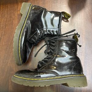 Dr. Martens 1460 boots in black glitter patent leather